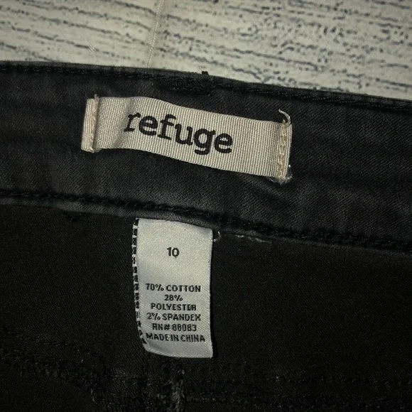 Refuge Skinny Jeans - Picture 3 of 9